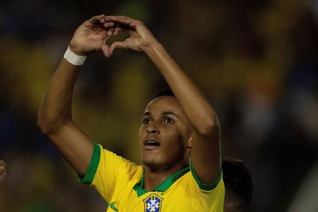 Brazil s Lazaro celebrates after scoring 2-1 during the final match of the U17, U 17 FIFA World Cup, WM, Weltmeisterschaft, Fussball between Brazil and Mexico, at the Bezerrao stadium in Gama, Brazil, 17 November 2019. Final: Brazil vs. Mexico !ACHTUNG: NUR REDAKTIONELLE NUTZUNG!  Copyright: xJoedsonxAlvesx AME6526 20191118-637096406144985568