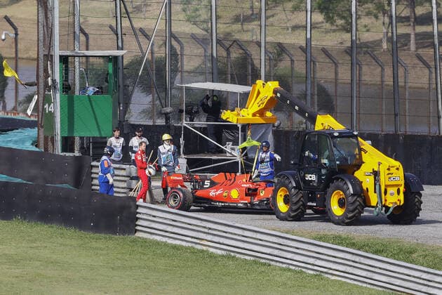 November 17, 2019, Sao Paulo, SP, Brazil: SEBASTIAN VETTEL of the Scuderia Ferrari after crash into his teammate Charles Leclerc, da Ferrari during Brazilian Formula 1 Grand Prix at Interlagos racetrack. F1 2019: Brazil Grand Prix: Crash - ZUMAc168 20191117_zap_c168_019 Copyright: xMarceloxChellox