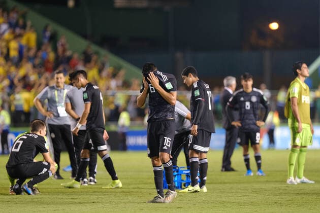 FuÃŸball, U17 WM Finale, Brasilien - Mexiko 17th November 2019; Bezerrao Stadium, Brasilia, Distrito Federal, Brazil; Final FIFA U-17 World Cup Final match 2019, Mexico versus Brazil; Players of Mexico look dejected after their 2-1 defeat to Brazil after the match  ActionPlus12189557 AdalbertoxMarques
