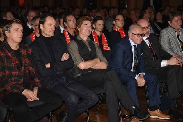 18 11 2019 GER, Frankfurt am Main, Julius Hirsch Prize awarded by DFB Deutscher Fußball Bund the cult band Die Toten Hosen with singer Campino next to DFB President Friedrich Walter Fritz Keller