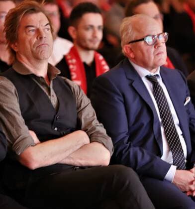 18 11 2019 GER, Frankfurt am Main, Julius Hirsch Prize awarded by DFB Deutscher Fußball Bund the cult band Die Toten Hosen with singer Campino next to DFB President Friedrich Walter Fritz Keller