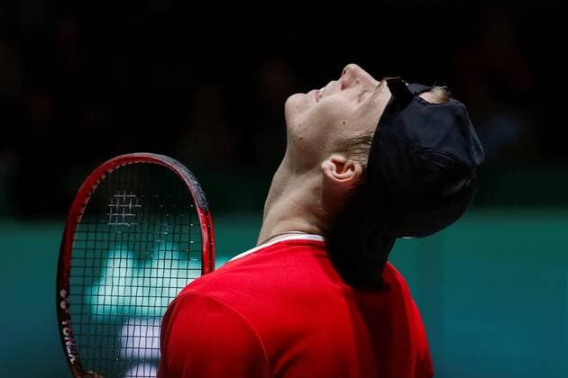 Denis Shapovalov of Canada in action against Matteo Berrettini of Italy during their match of the David Cup finales between Italy and Canada at the Caja Magica facilities in Madrid, Spain, 18 November 2019. The 2019 Davis Cup finals will take place from 18 to 24 November 2019 in Madrid. Italy vs. Canada !ACHTUNG: NUR REDAKTIONELLE NUTZUNG!  Copyright: xEmilioxNaranjox GRAF1252 20191118-637097058718059566