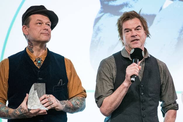 18 11 2019, xfux, football prize of honour, Julius Hirsch Prize 2019, emonline, emspor, v l Kuddel alias Andreas von Hols celebrity musician bassist of band rock band Die Toten Hosen , Campino alias Andreas Frege celebrity musician singer of band rock band Die Toten Hosen Frankfurt am Main