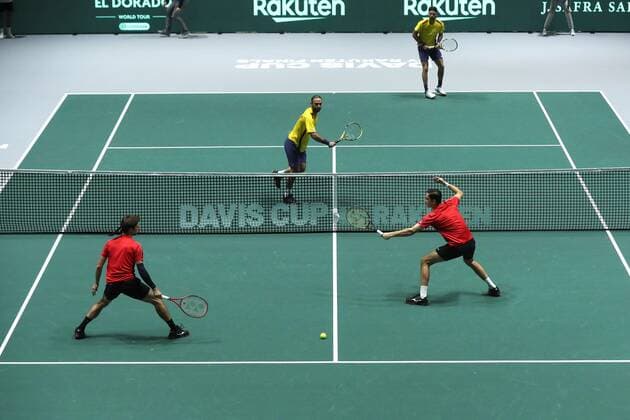 Juan Sebastian Cabal (back-L) and Robert Farah (back- R) of Colombia in action against Joran Vliegen (front-R) and Sander Gille (front-L) of Belgium during a Davis Cup finals double match between Belgium and Colombia at the Caja Magica facilities in Madrid, Spain, 18 November 2019. The 2019 Davis Cup finals will take place from 18 to 24 November 2019 in Madrid. Belgium vs Colombia !ACHTUNG: NUR REDAKTIONELLE NUTZUNG!  Copyright: xKikoxHuescax GRAF1411 20191118-637097120917401365