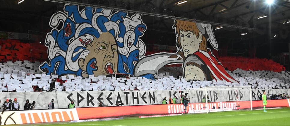 Soccer, men, season 2019 2020, 1 Bundesliga 10 matchday , 1 FC Union Berlin Hertha BSC 1 0 , fans of Union on the forest side, prophecy of the oracle of Köpenick, 02 11 2019, Copyright: xMatthiasxKochx
