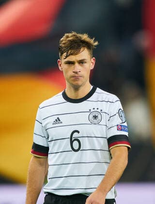 EURO QUALI 2020, Germany-Belarus, Mönchengladbach Nov 16, 2019. celebration: Joshua KIMMICH, DFB 6 half-size, portrait, GERMANY - BELARUS 4-0 Important: DFB regulations prohibit any use of photographs as image sequences and or quasi-video. Qualification for European Championships, EM Quali, 2020 Season 2019 2020, November 16, 2019 in Mönchengladbach, Germany.