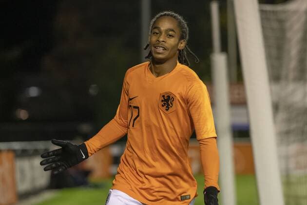 s GRAVENZANDE, 19-11-2019 , Sportpark Juliana stadium , Friendly match Netherlands O19 vs Mexico O19, season 2019 2020. Oranje O19 player Christopher Summerville scoring the 2-1 celebrating his goal during the match Oranje O19 vs Mexico O19 OranjeO19 - MexicoO19 (friendly)  x5316787x Copyright: