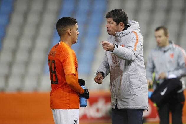DOETINCHEM, 19-11-2019, Stadium de Vijverberg, season 2019 2020, Dutch Eredivisie, Netherlands U21, U 21 player Abdou Harroui and Netherlands U21 trainer coach Erwin van de Looi during the match Jong Oranje - Jong Engeland Netherlands U21 - England U21  x5319445x Copyright: