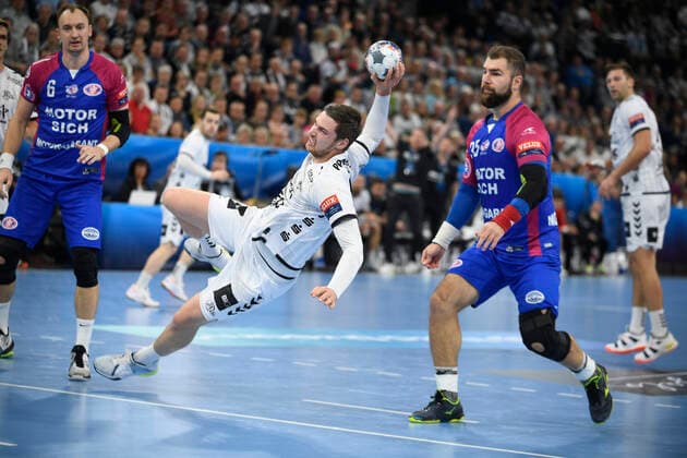 Hendrik Pekeler THW Kiel , Handball, Men, THW Kiel vs. HC Motor Saporischja Zaporozhye , Champions League, 9 Matchday, Group Phase, 20 11 19 Kiel Sparkassen Arena Schleswig Holstein Germany
