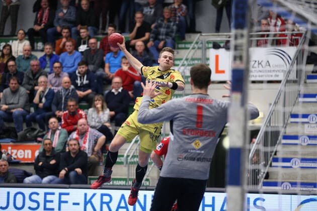 Henrik Schiffmann HSG Krefeld 2 vs. Felix Storbeck ASV Hamm Westfalen 1 front GER, Handball, 2 Bundesliga, ASV Hamm Westfalen vs. HSG Krefeld, 20 11 2019 Hamm Copyright: xEibner-Pressefotox xJanxStrohdiekx EP_JSK