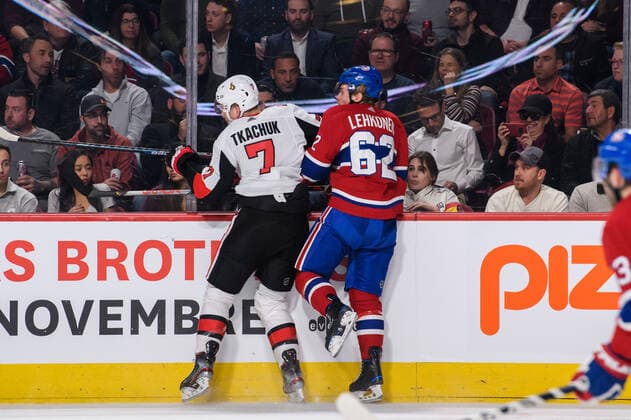 MONTREAL, QC - NOVEMBER 20: Brady Tkachuk (7) of the Ottawa Senators collides with Artturi Lehkonen (62) of the Montreal Canadiens during the first period of the NHL, Eishockey Herren, USA game between the Ottawa Senators and the Montreal Canadiens on November 20, 2019, at the Bell Centre in Montreal, QC (Photo by Vincent Ethier Icon Sportswire) NHL: NOV 20 Senators at Canadiens Icon1911200934