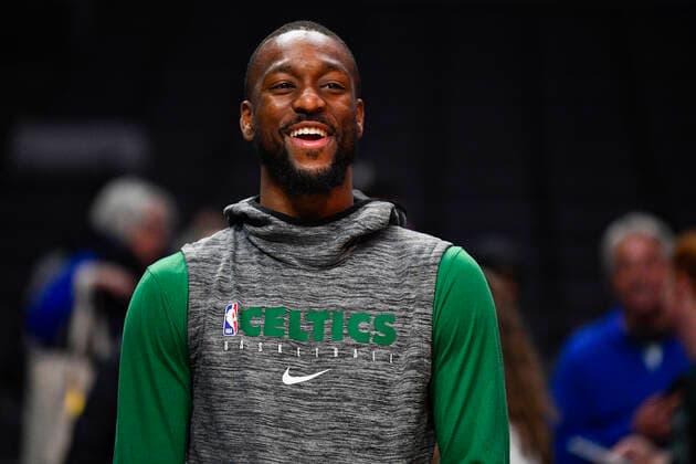 LOS ANGELES, CA - NOVEMBER 20: Boston Celtics Guard Kemba Walker (8) looks on before a NBA, Basketball Herren, USA game between the Boston Celtics and the Los Angeles Clippers on November 20, 2019 at STAPLES Center in Los Angeles, CA. (Photo by Brian Rothmuller Icon Sportswire) NBA: NOV 20 Celtics at Clippers Icon191120002