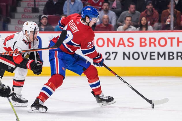 MONTREAL, QC - NOVEMBER 20: Cale Fleury (20) of the Montreal Canadiens skates with the puck during the second period of the NHL, Eishockey Herren, USA game between the Ottawa Senators and the Montreal Canadiens on November 20, 2019, at the Bell Centre in Montreal, QC (Photo by Vincent Ethier Icon Sportswire) NHL: NOV 20 Senators at Canadiens Icon1911201285