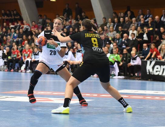 Emily Bölk Germany, Germany Montenegro, test match handball women national team, SCHARRena Stuttgart, 21 11 2019 Germany Montenegro, test match handball women national team, SCHARRena Stuttgart, 21 11 2019 Stuttgart, Germany Montenegro, test match handball women national team, SCHARRena Stuttgart, 21 11 2019 Stuttgart Copyright: xMemmlerx Eibner-Pressefotox EP_mmr