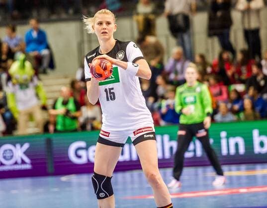 Kim Naidzinavicius DEUTSCHLAND 15 Germany Montenegro International Preparation SCHARRena Stuttgart Baden Wuerttemberg Germany Stuttgart 21 11 19 Handball International , Stuttgart Baden Wuerttemberg Germany