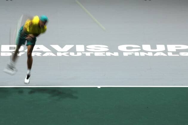 Australian tennis player Alex de Minaur in action against Canadian Denis Shapovalov during the quarterfinals of the Davis Cup Madrid Finals held at the Caja Magica tennis venue in Madrid, Spain, 21 November 2019. Davis Cup Madrid Finals: Canada vs. Australia !ACHTUNG: NUR REDAKTIONELLE NUTZUNG!  Copyright: xKikoxHuescax GRAF3855 20191121-637099685161054451