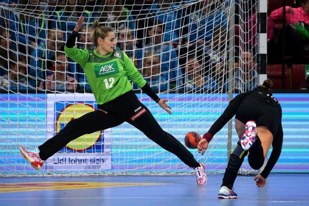 BAU 21 11 2019 Stuttgart Handball Women Germany vs Montenegro, v l Dinah Eckerle GER , Jovanka Radicevic Montenegro