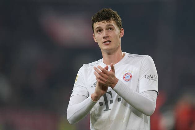 23 11 2019, xmhx, Fussball 1 Bundesliga, Fortuna Duesseldorf Bayern Muenchen emspor, v l Benjamin Pavard FC Bayern München cheers, is happy, thanks the fans DFL DFB REGULATIONS PROHIBIT ANY USE OF PHOTOGRAPHS as IMAGE SEQUENCES and or QUASI VIDEO Duesseldorf