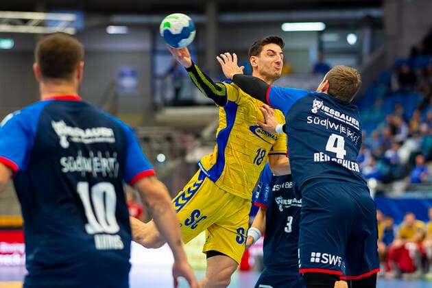 Bietigheim, Germany 23 November 2019 2 BL 19 20 SG BBM Bietigheim vs VfL Gummersbach Alexander Hermann Gummersbach , Patrick Rentschler SG BBM Bietigheim Bietigheim Egetrans Arena Baden Württemberg Germany