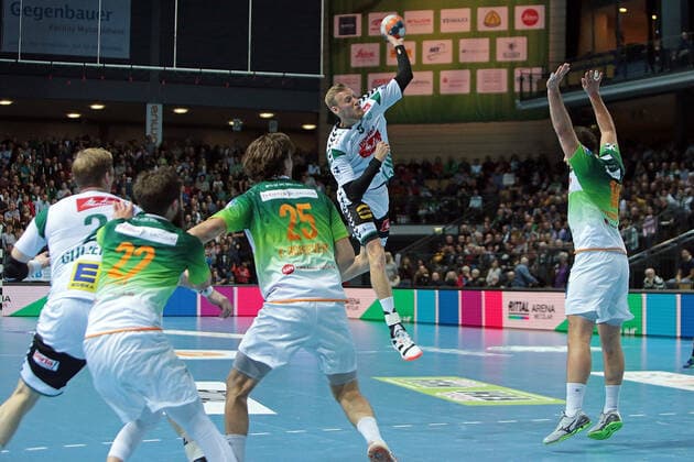 23 11 2019, xovx, Handball Bundesliga, HSG Wetzlar TSV GWD Minden emspor, Attack Minden, v l Lucas Champion GWD Minden , Maximilian Holst HSG Wetzlar , Olle Forsell Schefvert HSG Wetzlar , Christoph Reissky GWD Minden , Nils Torbruegge HSG Wetzlar , Action DFL DFB REGULATIONS PROHIBIT ANY USE OF PHOTOGRAPHS as IMAGE SEQUENCES and or QUASI VIDEO Wetzlar