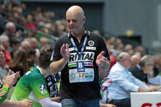 23 11 2019, xovx, Handball Bundesliga, HSG Wetzlar TSV GWD Minden emspor, Attack Minden, Coach Kai Wandschneider HSG Wetzlar , Freisteller DFL DFB REGULATIONS PROHIBIT ANY USE OF PHOTOGRAPHS as IMAGE SEQUENCES and or QUASI VIDEO Wetzlar