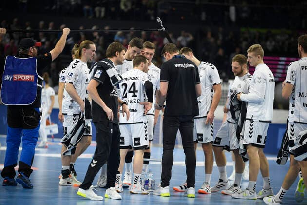 Time out at THW, Handball Bundesliga, Liqui Moly HBL, Men, 14 game day, THW Kiel vs SC DHfK Leipzig, 24 11 19 Kiel Sparkassen Arena Schleswig Holstein Germany