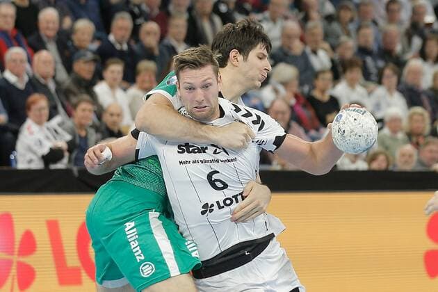 1 Handball Bundesliga THW Kiel SC DHfK Leipzig, Kiel, 24 11 2019 Harald Reinkind Kiel, 6 in the duel against Marko Mamic Leipzig, 22 Copyright: xBEAUTIFULxSPORTS DRPx