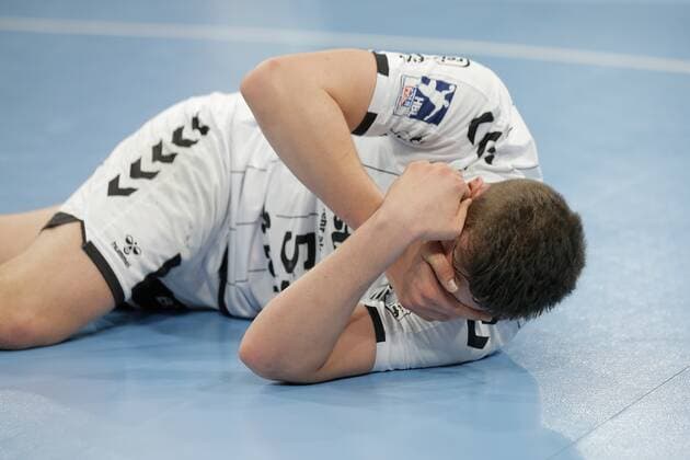 1 Handball Bundesliga THW Kiel SC DHfK Leipzig, Kiel, 24 11 2019 Nikola Bilyk Kiel, 53 injured on ground Copyright: xBEAUTIFULxSPORTS DRPx