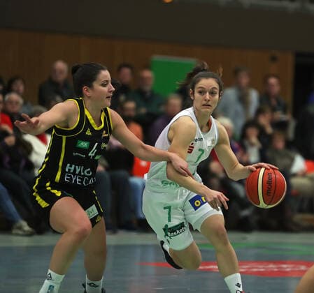 gsd zje Season 2019 20 Basketball Women Bundesliga DBBL flippo Baskets BG 74 inexio Royals Saarlouis Göttingens Jennifer Crowder on ball against Saarlouis Andrrea Andelova SPFhna8729