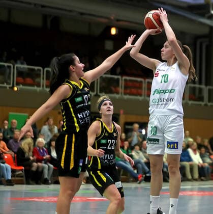 gsd zje Season 2019 20 Basketball Ladies Bundesliga DBBL flippo Baskets BG 74 inexio Royals Saarlouis Göttingens Vasiliki Karambasta on ball against Saarlouis Corinna Dobroniak SPFhna8729