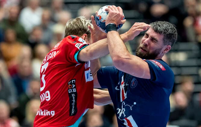 CL Mens Handball Aalborg Handball Paris Saint Germain in Jutlander Bank Arena in Aalborg on Sunday, November 24, 2019 Janus Smaráson 3 Aalborg and Luka Karabatic 22, Aalborg,  Copyright: FotografxRenéxSchütze RenéxSchützex cop106 spdk20191124-174425-L