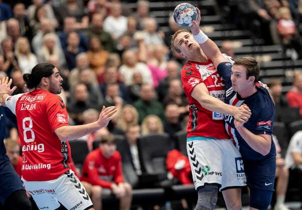 CL Mens Handball Aalborg Handball Paris Saint Germain in Jutlander Bank Arena in Aalborg on Sunday, November 24, 2019 Buster Juul 23 Aalborg and Sander Sagosen 10, Aalborg,  Copyright: FotografxRenéxSchütze RenéxSchützex cop106 spdk20191124-174502-L