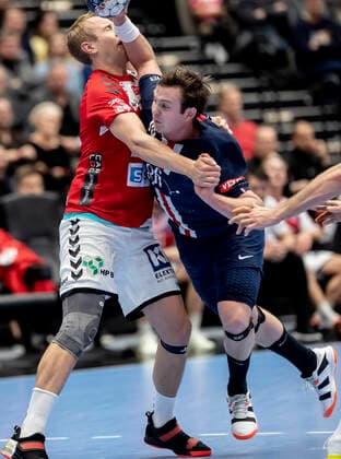 CL Mens Handball Aalborg Handball Paris Saint Germain in Jutlander Bank Arena in Aalborg on Sunday, November 24, 2019 Buster Juul 23 Aalborg and Sander Sagosen 10, Aalborg,  Copyright: FotografxRenéxSchütze RenéxSchützex cop106 spdk20191124-174506-L