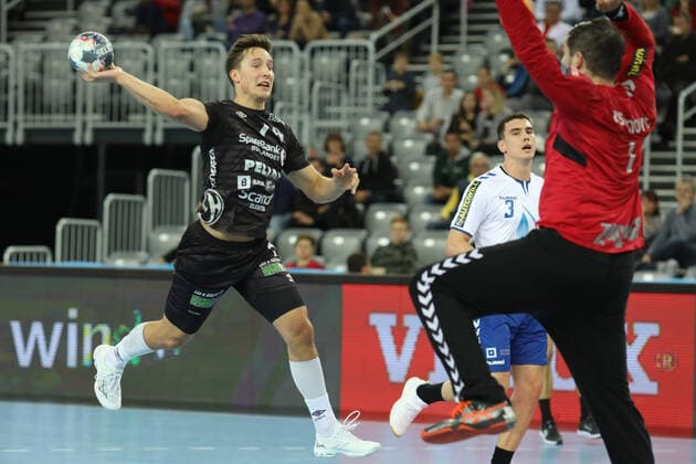 Zagreb, 24.11.2019. - Arena Zagreb hall, 2019 20 EHF Men s Champions League Group Phase. HC PPD Zagreb (white) - Elverum (black) 30:27 WESTBY Alexander Orjevik (7) vs RISTANOVIC Radivoje (1) 