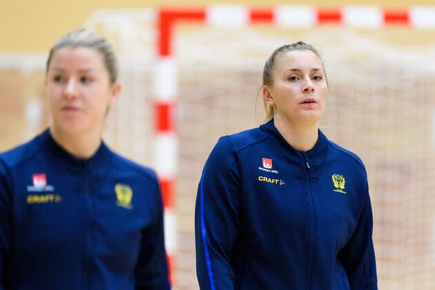 191126 Isabelle Gullden of Sweden during warm up ahead of a friendly game between Sweden and Norway on November 26, 2019 in Fukuoka Photo Ludvig Thunman BILDBYRAN code LT 35682 bbeng handball women handball ladies sweden sweden norway training match practice game friendship match,  Copyright: LUDVIGxTHUNMAN BB191126LT001
