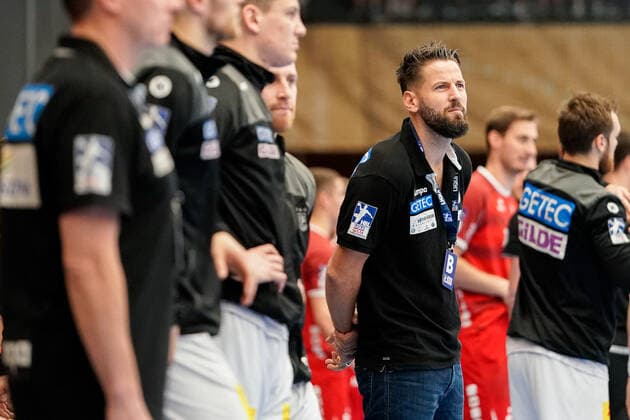 Bennet Wiegert Trainer, Head Coach, SCM , Single Picture, Action, Action, 28 11 2019, Ludwigshafen am Rhein Germany , Handball, Bundesliga, TSG Ludwigshafen Friesenheim The Owls SC Magdeburg xozx