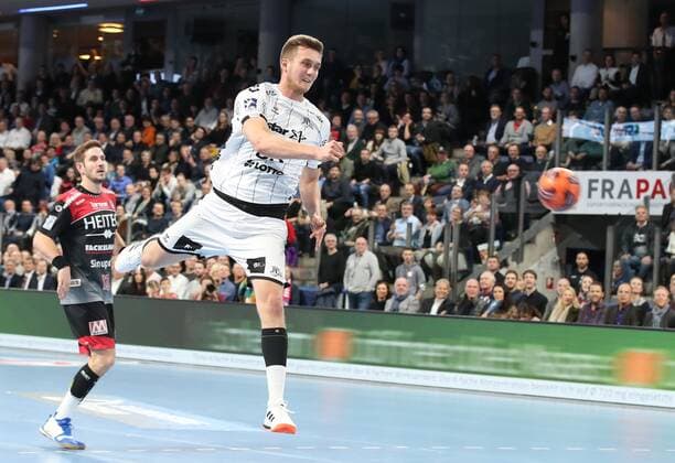 28 11 2019 Handball 1 Bundesliga LIQUI MOLY HBL Season 2019 2020 15 Matchday HC Erlangen Nuremberg Metropolitan Region HCE THW Kiel DaMa Nikola Bilyk 53, THW Kiel
