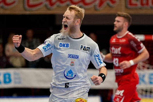 goal scorer Matthias Musche SCM, 6 cheers on a goal, jubilation, goal jubilation, goal success, celebrate the goal, goal, celebration, cheer on the goal, optimistic, game scene, highlight, single picture, action, action, 28 11 2019, Ludwigshafen am Rhein Germany, handball, Bundesliga, TSG Ludwigshafen Friesenheim The owls SC Magdeburg xozx