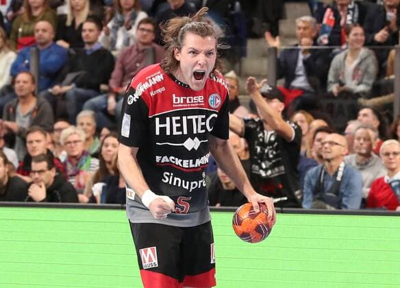 28 11 2019 Handball 1 Bundesliga LIQUI MOLY HBL Season 2019 2020 15 Matchday HC Erlangen Nuremberg Metropolitan Region HCE THW Kiel DaMa Joy Jubel Johannes Sellin 5, HC Erlangen HCE Faust clenching Fists
