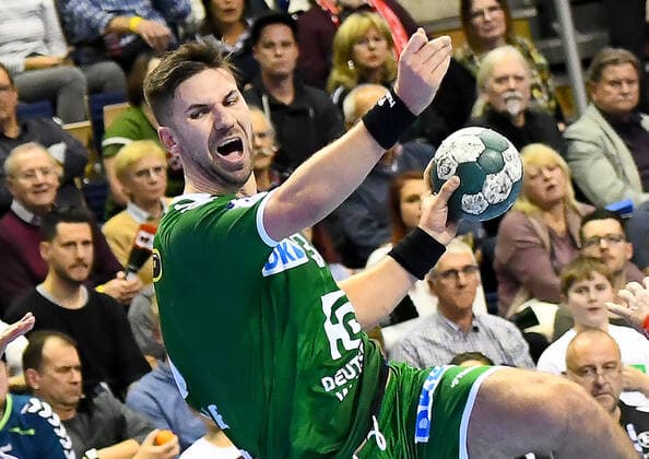 28 11 2019, xlakx, Handball Bundesliga, Fuechse Berlin MT Melsungen emspor, v l on ball Fabian Wiede Fuechse Berlin 3 Berlin