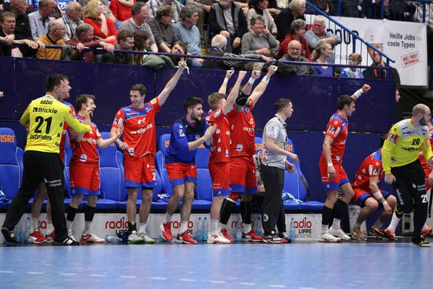 Goal cheers at HBW Balingen Weilstetten GER, Handball, 1 Bundesliga, TBV Lemgo Lippe against HBW Balingen Weilstetten, 28 11 2019 Lemgo Copyright: xStrohdiekx Eibner-Pressefotox EP_jsk
