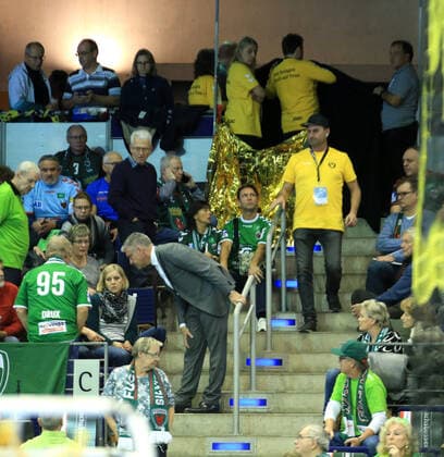 GER, DHB, 1 HBL, FUECHSE BERLIN VS Melsungen 28 11 2019, Max Schmeling Halle, Berlin, GER, DHB, 1 HBL, FUECHSE BERLIN VS Melsungen, DHB regulations prohibit any use of photographs as image sequences and or quasi video in picture Because of deceased spectators, visitors, the game was kicked off half an hour later Frank Steffel Fuechse Berlin nordphotox xEngler nph00076