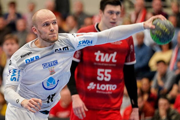 Tim Hornke SCM, 17 , Siebenmeter, 7 Meter, Strafwurf, Spielszene, Einzelbild, Aktion, Action, 28 11 2019, Ludwigshafen am Rhein Germany , Handball, Bundesliga, TSG Ludwigshafen Friesenheim The Owls SC Magdeburg xozx