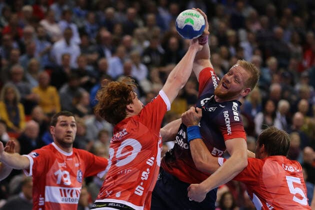 SG Flensburg Handewitt vs. Bergischer HC, LIQUI MOLY Handball Bundesliga, 28 11 2019 Flensburg Tomas Babak Bergischer HC, 19 , Lukas Stutzke Bergischer HC, 39 , Jim Gottfridsson SG Flensburg Handewitt, 24 Copyright: xBEAUTIFULxSPORTS MarioxM.xKobergx