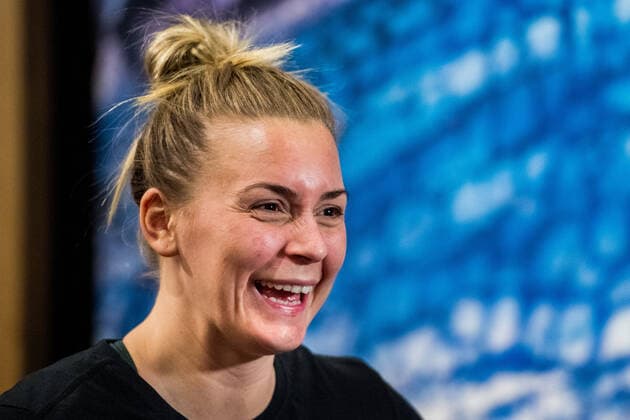 191129 Isabelle Gullden of Sweden is interviewed by the media during a press meeting ahead of the Women s World Handball Championship on November 29, 2019 in Kumamoto Photo Ludvig Thunman BILDBYRAN kod LT 35686 bbeng dam women handball handboll world handball championship 2019 sweden press meeting,  Copyright: LUDVIGxTHUNMAN BB191129LT040
