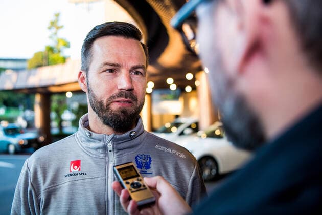 191129 Head coach Henrik Signell of Sweden is interviewed by the media during a press meeting ahead of the Women s World Handball Championship on November 29, 2019 in Kumamoto Photo Ludvig Thunman BILDBYRAN kod LT 35686 bbeng dam women handball handboll world handball championship 2019 sweden press meeting,  Copyright: LUDVIGxTHUNMAN BB191129LT041