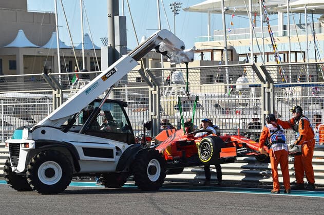 29 11 2019, xekx, Motorsport FIA , Formula 1 Abu Dhabi Grand Prix 2019 emspor, Sebastian Vettel Ferrari Accident Free Practice DFL DFB REGULATIONS PROHIBIT ANY USE OF PHOTOGRAPHS as IMAGE SEQUENCES and or QUASI VIDEO Abu Dhabi eel-fotografie Eberhard Krieger