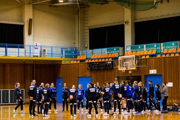 191129 Players of Norway gather ahead of a practice ahead of the Women s World Handball Championship on November 29, 2019 in Kumamoto Photo Ludvig Thunman BILDBYRAN kod LT 35687 bbeng dam women handball handboll world handball championship 2019 norge norway pratice handball,  Copyright: LUDVIGxTHUNMAN BB191129LT054