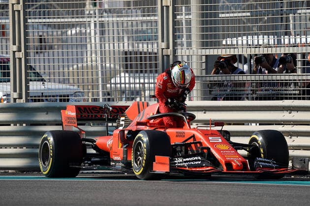 FORMULA 1 ETIHAD AIRWAYS ABU DHABI GRAND PRIX 2019 29 11 2019, Yas Marina Circuit, Abu Dhabi, FORMULA 1 ETIHAD AIRWAYS ABU DHABI GRAND PRIX 2019 , in the picture accident of Sebastian Vettel GER 5 , Scuderia Ferrari Mission Winnow, turns and strikes in the guard rail nordphotoxBratic nph00250
