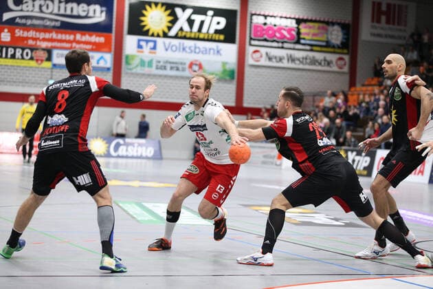 v l Jens Bechtloff TuS N Luebbecke 8 , Stefan Lex ASV Hamm Westfalen 13 , Marian Orlowski TuS N Luebbecke 29 GER, Handball, 2 Bundesliga, TuS N Luebbecke against ASV Hamm Westfalen, 29 11 2019 Luebbecke Copyright: xStrohdiekx Eibner-Pressefotox EP_jsk